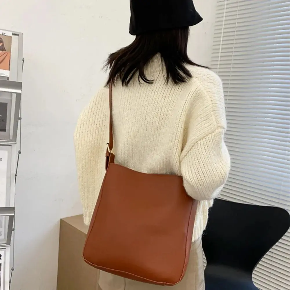 Große Kapazität Französisch Messenger Taschen Hängen Beutel Reißverschluss Pu Leder Verbund Taschen Einfarbig Retro Textur Unterarm Taschen Arbeit