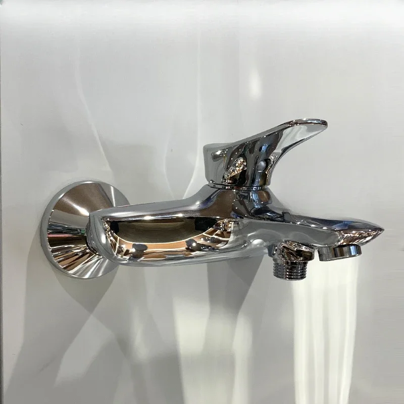 343 Bathtub wall-mounted hot and cold water mixing nozzle