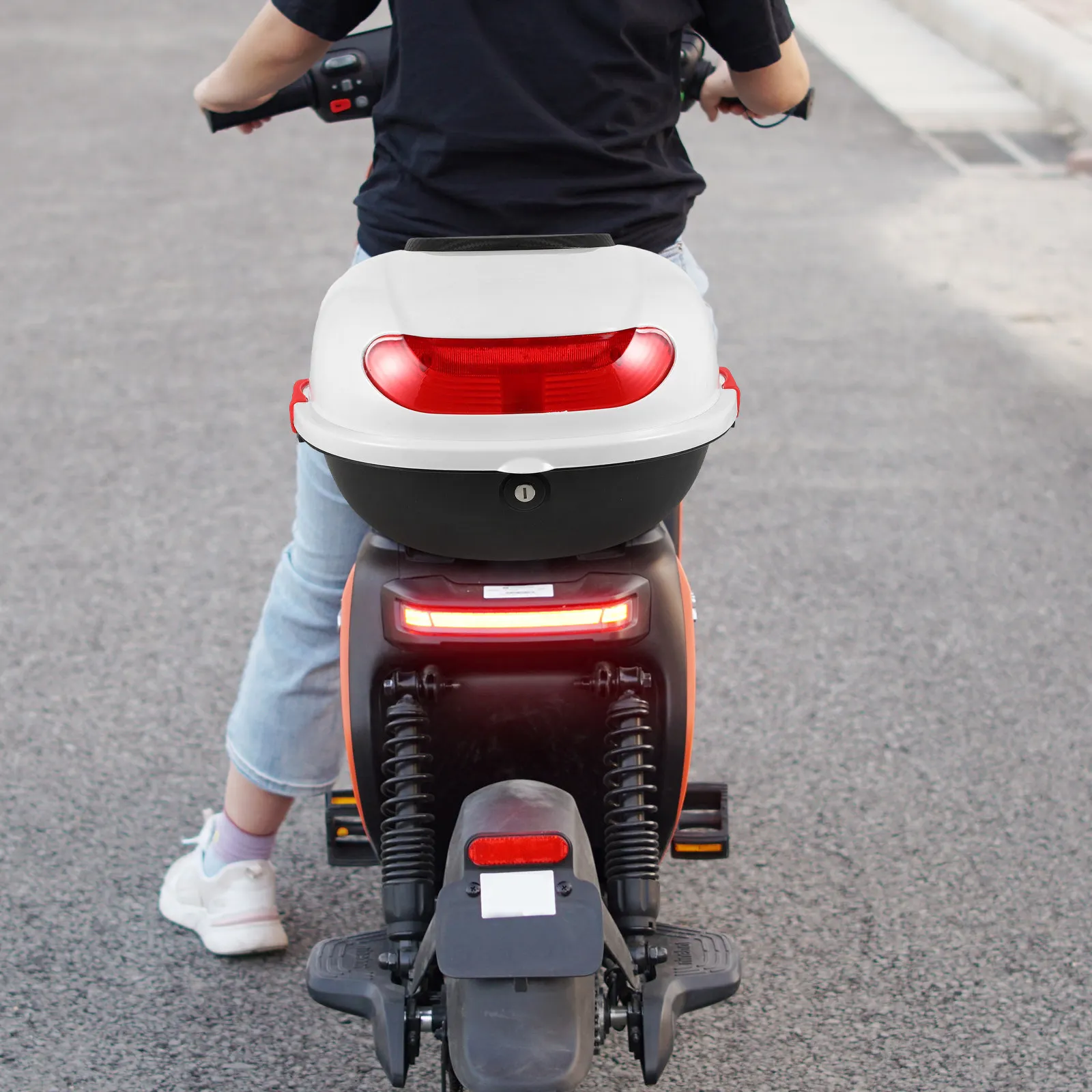 

Motorcycle Tail Box Easy Install Large Storage Motorcycle Rear Top Box Tail Trunk Scooter Trunk Luggage Storage Case