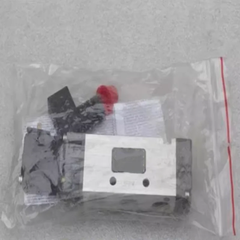 Brand New Original Solenoid Valve 555SS43A6G00040  52100004 AC230V  55192005  52100004  AC220V  PBM60418