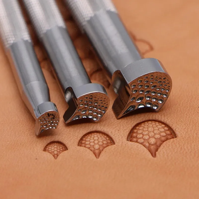 

E803 Dragon Scale Leather Embossing Tool - 304 Stainless Steel Professional Stamping/Carving For Leathercraft (Scale Pattern)