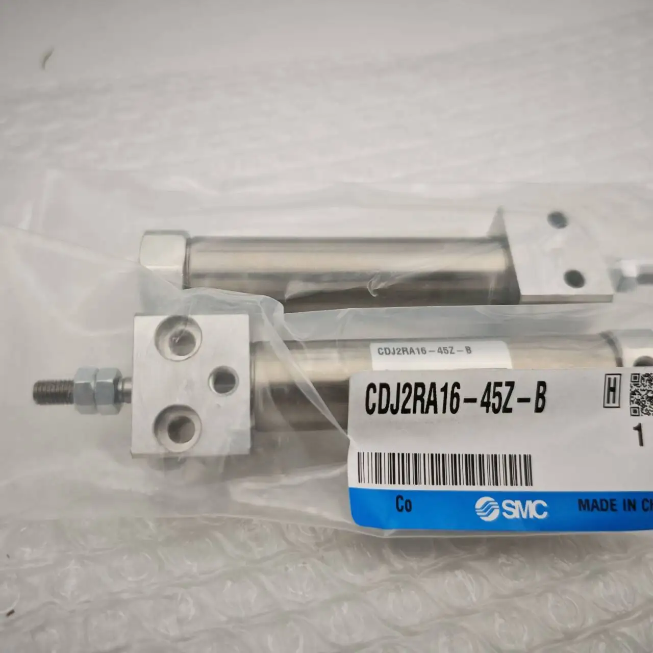 الأصلي حقيقية SMC مباشرة شنت اسطوانة CDJ2RA16-10Z-B CDJ2RA16-150Z-B قضيب واحد مزدوج التمثيل اسطوانة