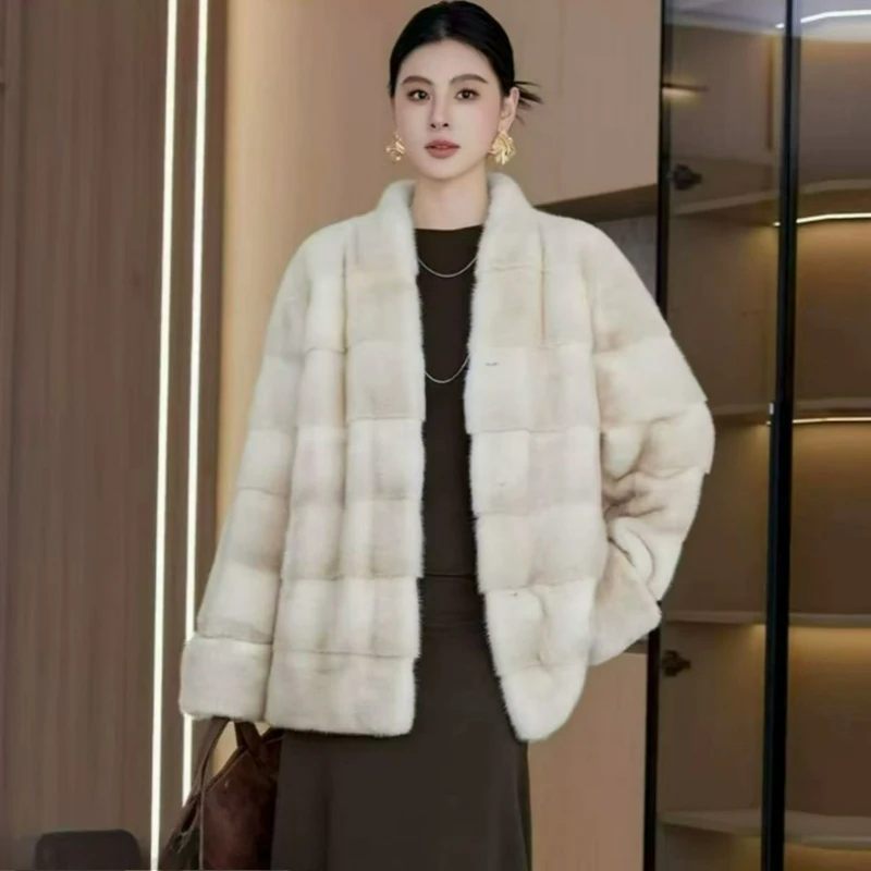 2026 Winter Nieuwe Mode Opstaande Kraag Verdikte Warme Bont Bovenkleding Elegante Verfijnde Effen Kleur Nertsen Halflange Jas voor Vrouwen