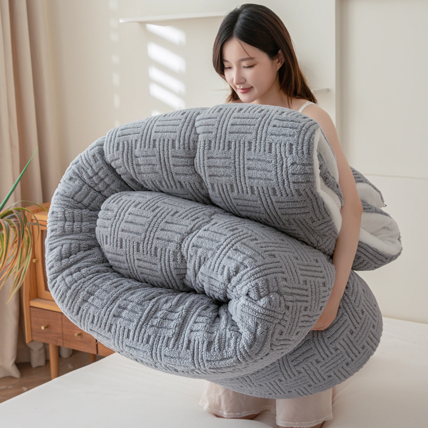 

Thiened Warmth Double-Sided Lamb Velvet Quilt Embroidered Winter Comforter Duvet Core Valley Brand Fiber Content