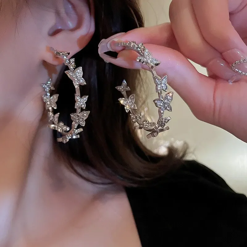 Schmetterling Glänzende Strass-Kristall C-förmige Creolen für Damen Party Premium Luxus Mode Silbernadel Schmuck Geschenke K-