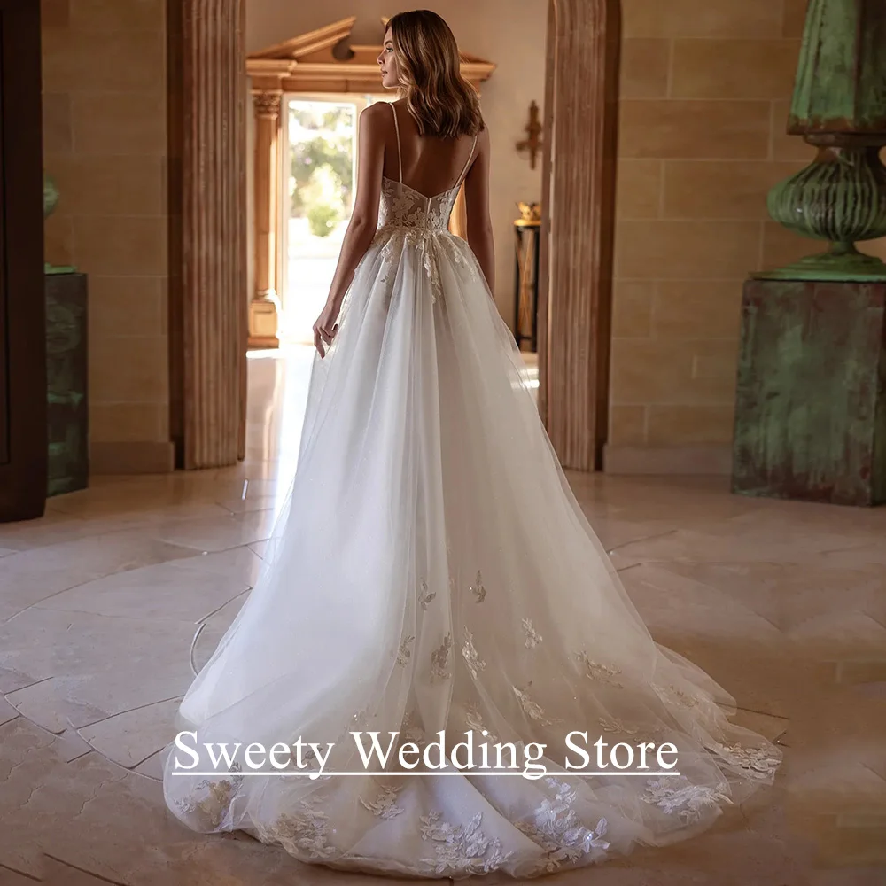 Vestido de novia de sirena, falda de tul desmontable, personalizado, escote en V profundo, tirantes finos, apliques de lentejuelas, vestido de novia de cola de barrido