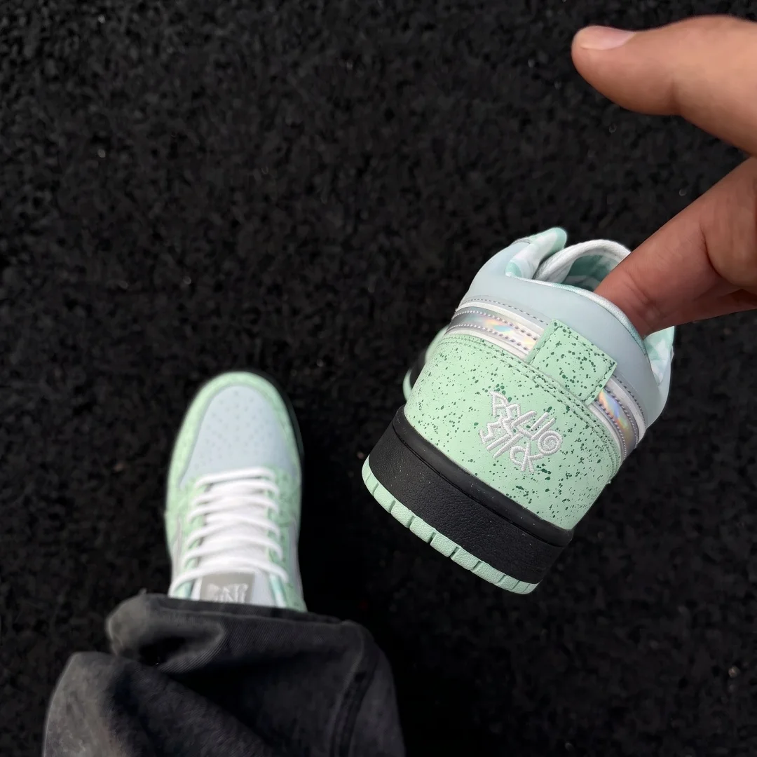 Mint Green Color‑block Lightning Logo Low Top Sneakers Unisex Niche Luxury Couple Shoes Fashion Casual Sports Board Shoes