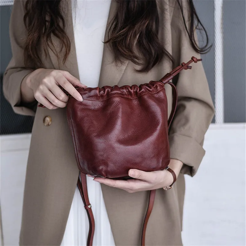 

Weekend outdoor daily light designer handmade genuine leather women's crossbody bag simple vintage cow leather shoulder bag