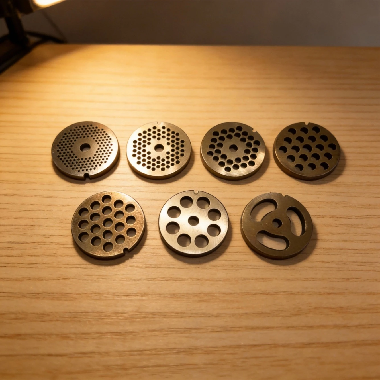 Immagine 3: # Piastra Tritacarne in Acciaio al Manganese 22, Disco Sostituibile con Fori da 3-24mm per Mixer e Tritatutto