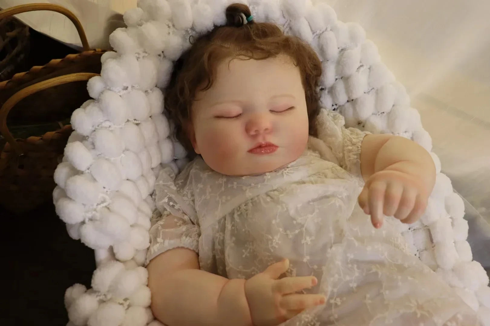 Ekskluzywna oferta St.Store: 23-calowa lalka Reborn, śpiąca, ręcznie malowana, gotowa.