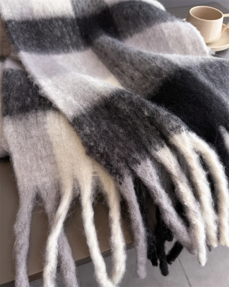 Warmer Dicker Winterschal für Damen, Mohair, Kariert, Weicher Quastenschal, Pashmina, Großer Halsdecken-Schal – Detail 3