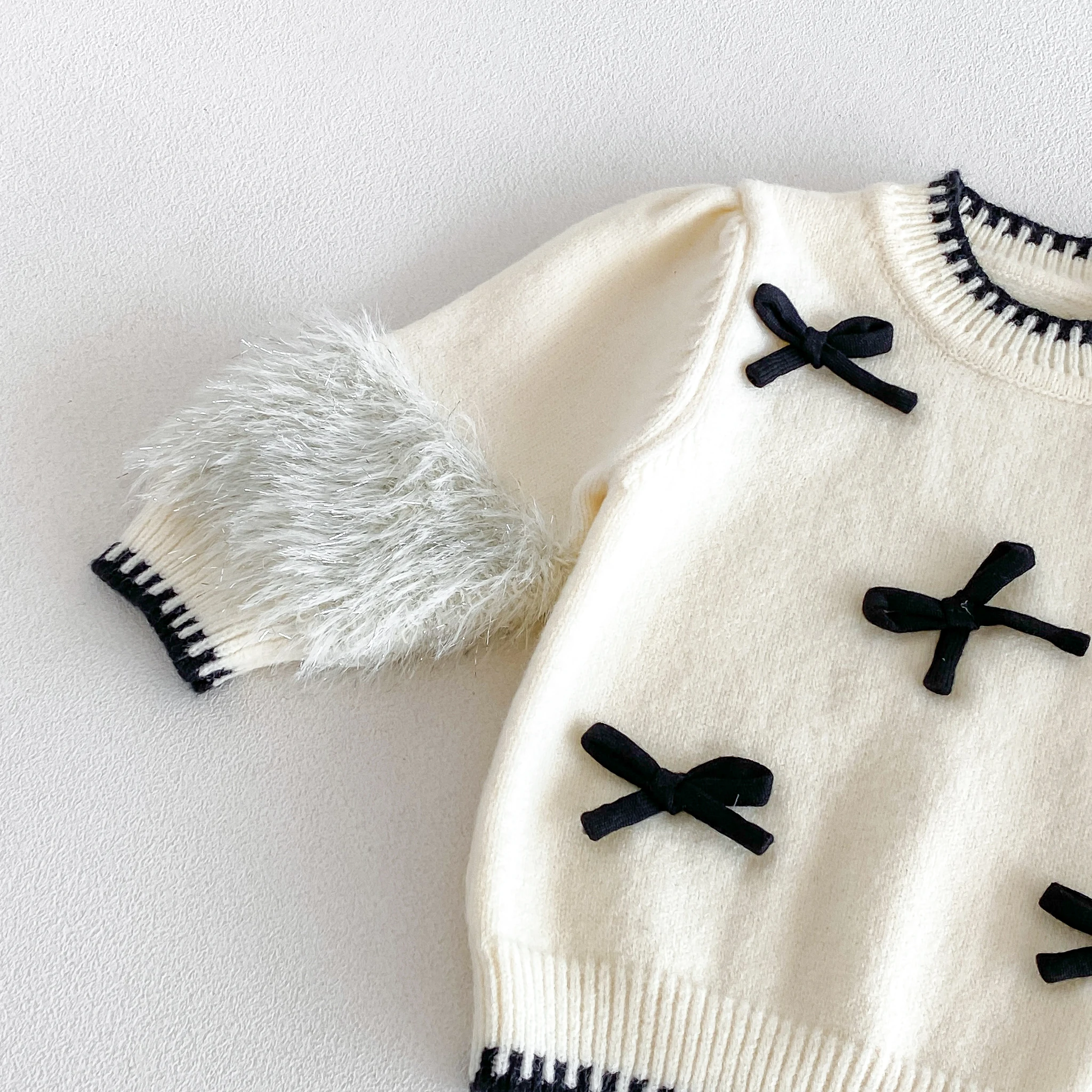 2026 Neues Herbst-Winter-Mädchen-Set für Kleinkinder: Stilvolles Strick-Oberteil mit Schleife und ausgestellter Hose, zweiteiliges Outfit – Detail 6