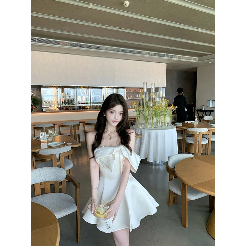 Elegancka sukienka mini z dekoltem typu slash, damska, na imprezę, studniówkę, urocza, z kokardą, zdobiona koralikami, letnia, koreańska moda, dopasowana, w kształcie litery A, vestidos, nowa.