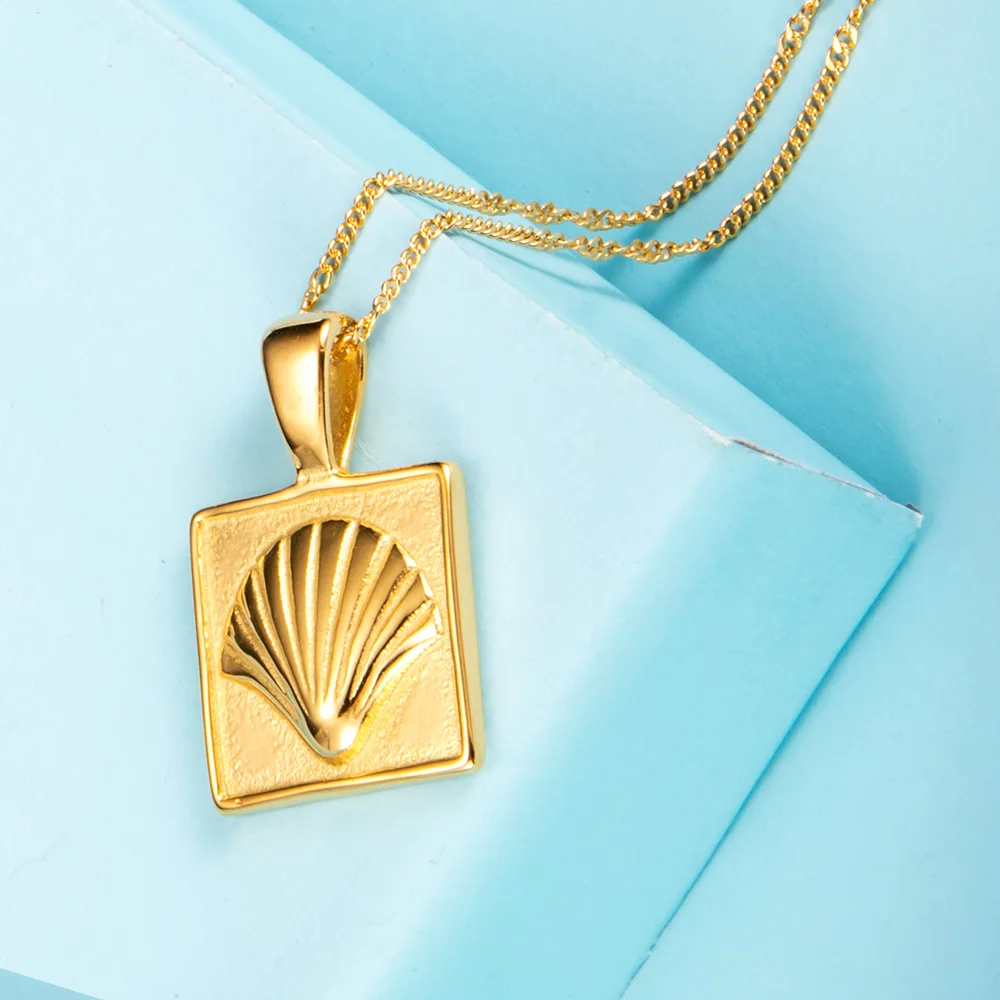 18K Gold Plated Stainless Steel Ocean Beach Summer Travel Jewelry  Trendy Clam Sea Shell Shape Pendant Necklace for Women