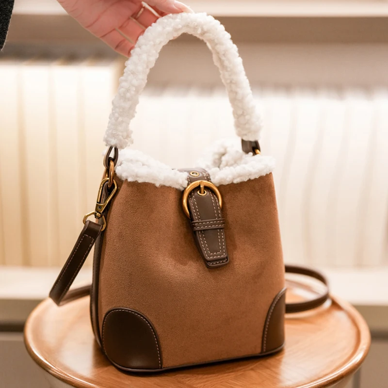 Vintage Scrub Leather Crossbody Bags for Women Shoulder Bag 2024 Winter New Lamb Plush Bag Lady Handbags and Purses Bucket Bag