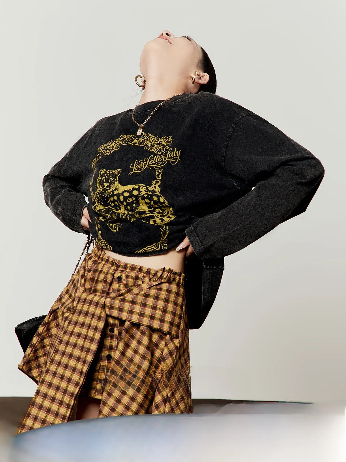 

Женская футболка свободного кроя с леопардовым принтом, весна 2026, новинка, универсальный дизайн, повседневный топ с леопардовым узором