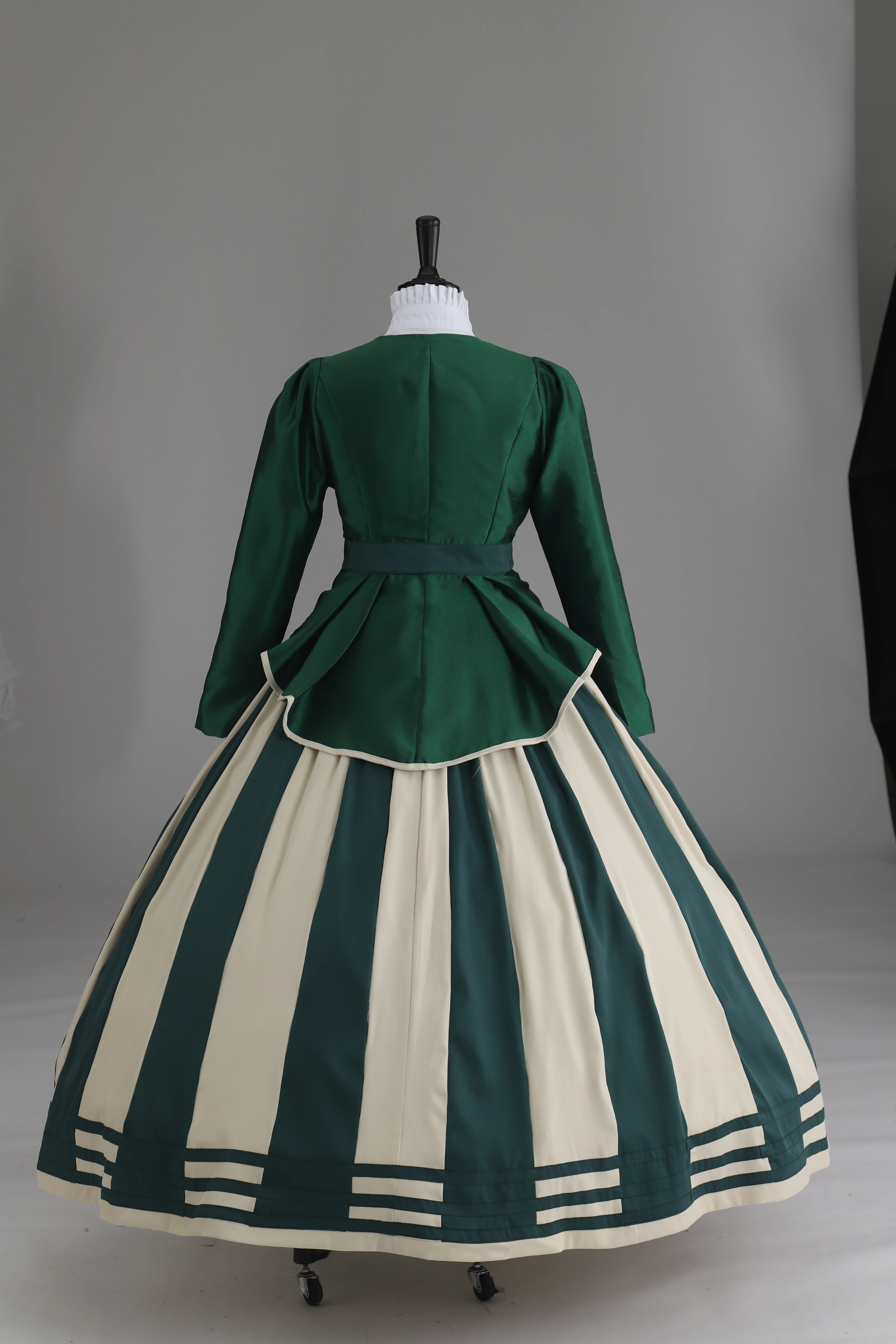green civil war dress The Sewphisticate: Extant Garment: 1860s Green Plaid Dress