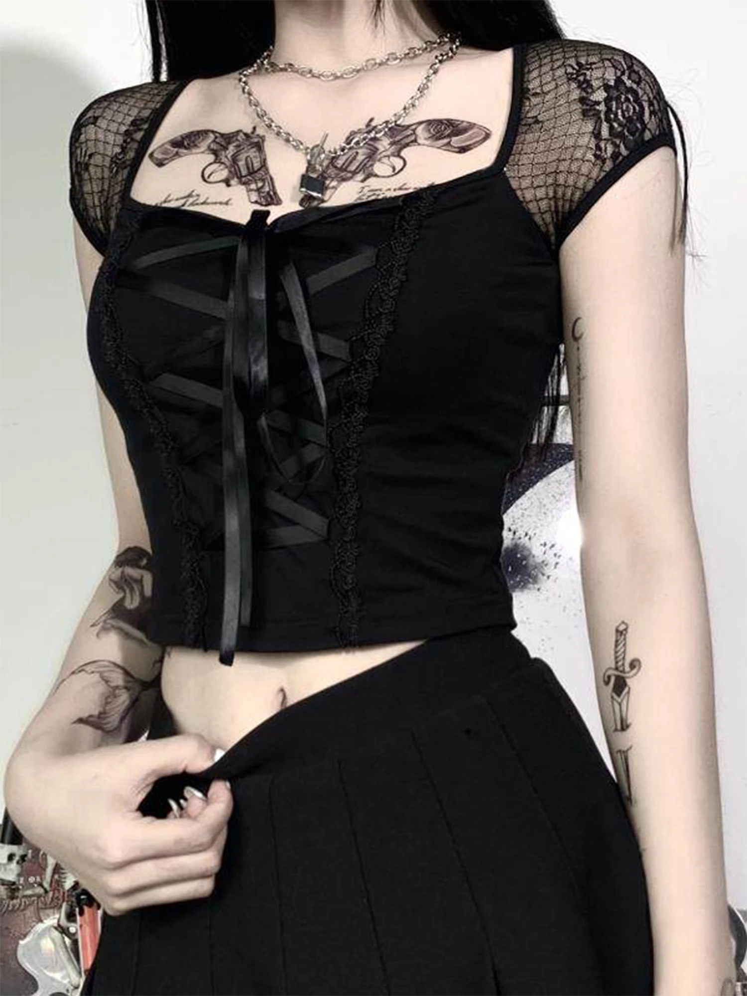 Women Gothic Dark Lace Short Sleeve Black Emo T-shirt Vintage Y2K Gyaru E-girl Alt Subculture Square Neck Tie-up Tee Top Summer