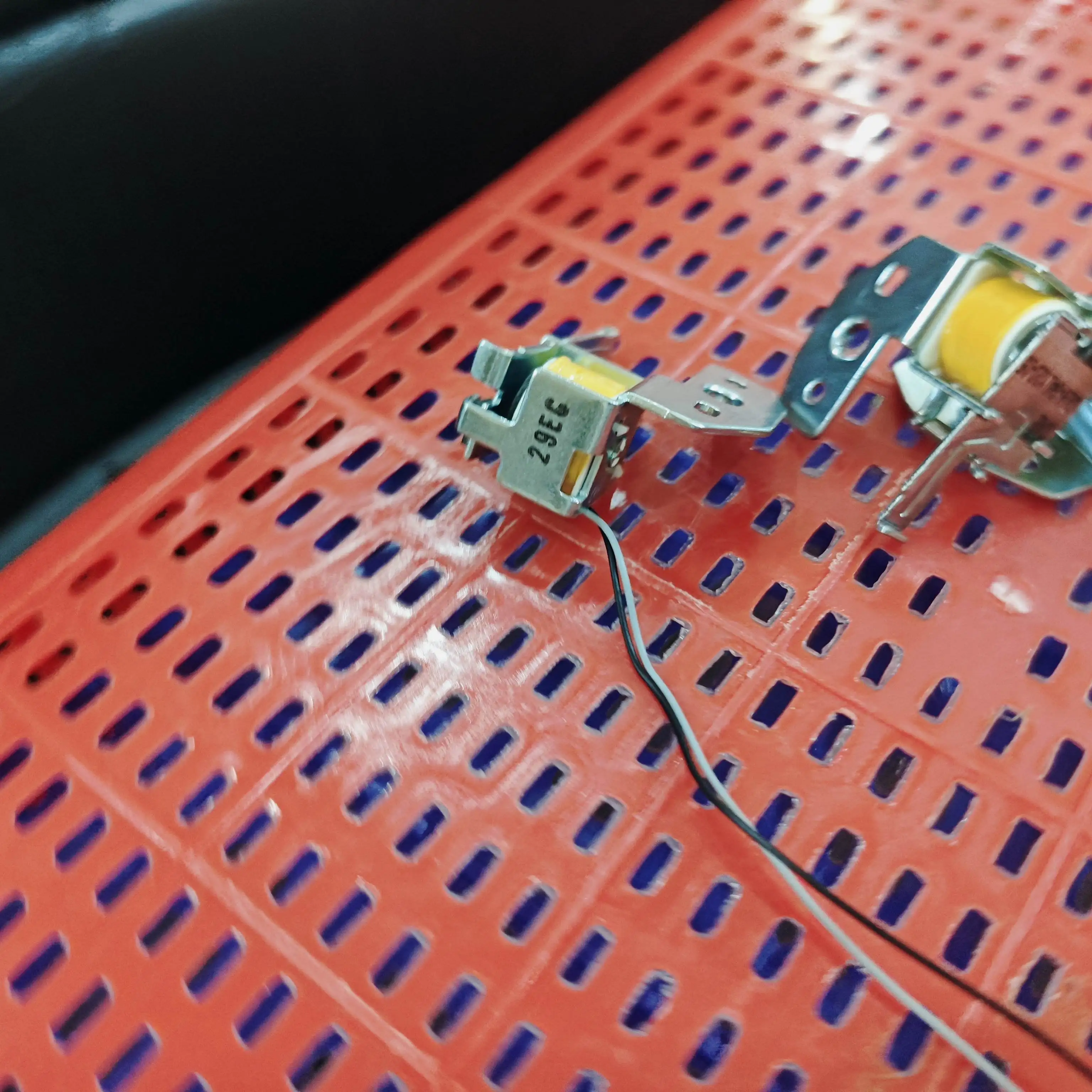 1X JC33-00025B Sole…