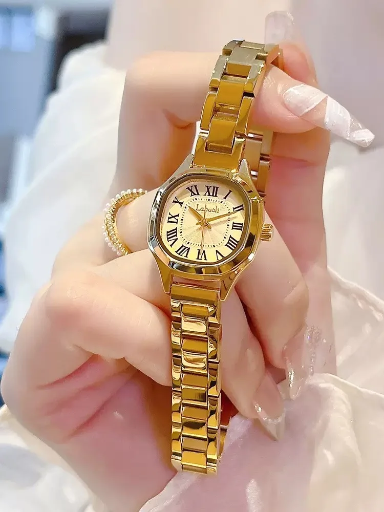 New Minimalist And Elegant Women'S Quartz WatchA Fashionable Quartz WristwatchA Perfect Gift For Women.  A Small Women'S Watch.