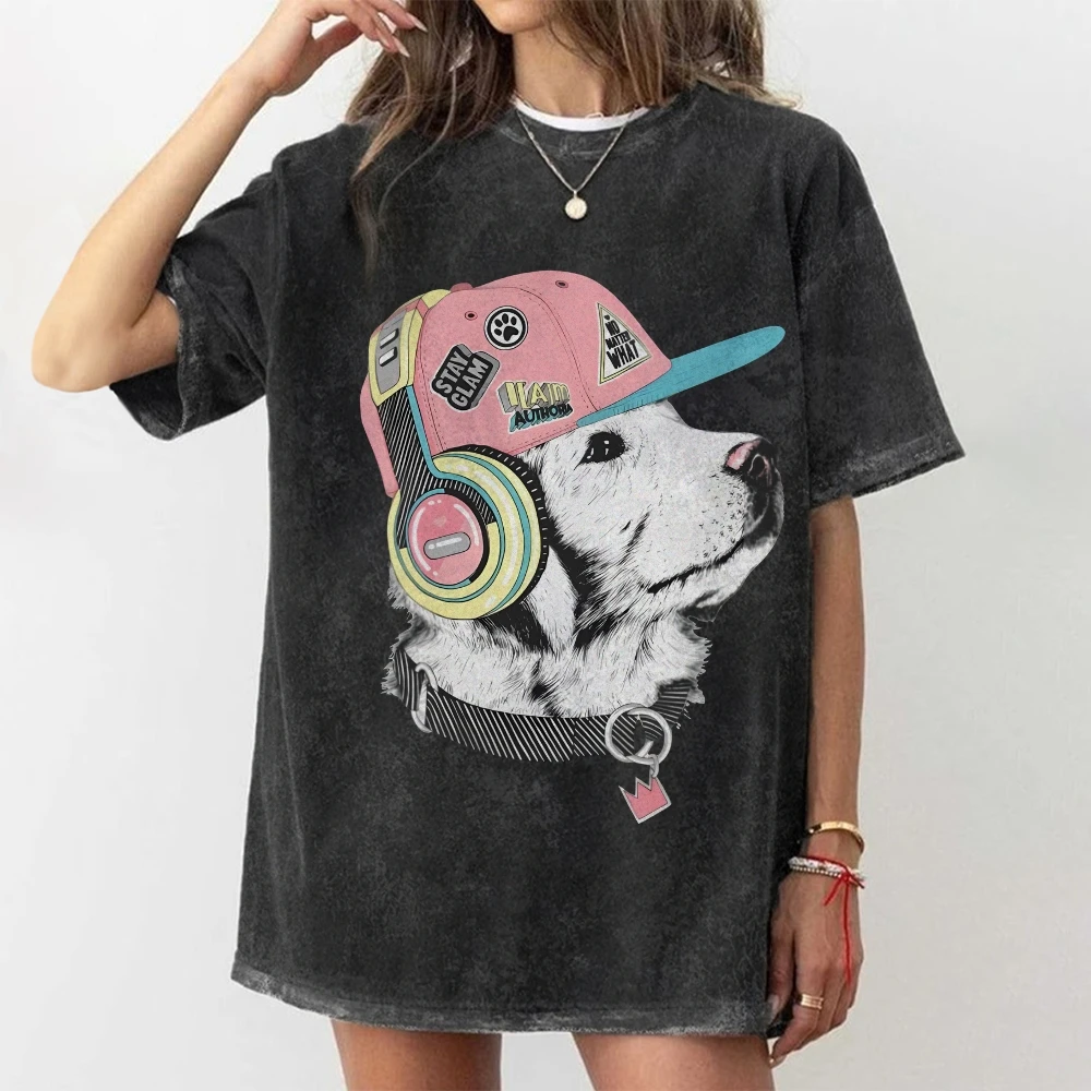 

Stylish Dog - With - Headphones Design, Cute Y2k - Inspired Graphic Tee,Charming & Fashionable, Ideal for Lively Casual Outfits