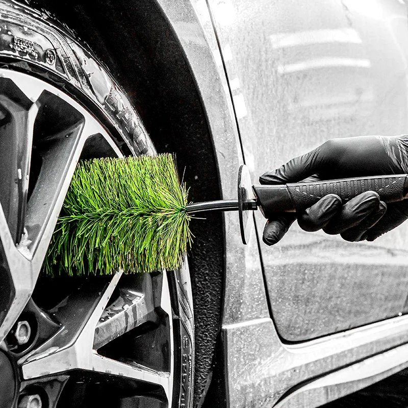 Christmas Tree Wheel Brush - A good helper for wheel cleaning.