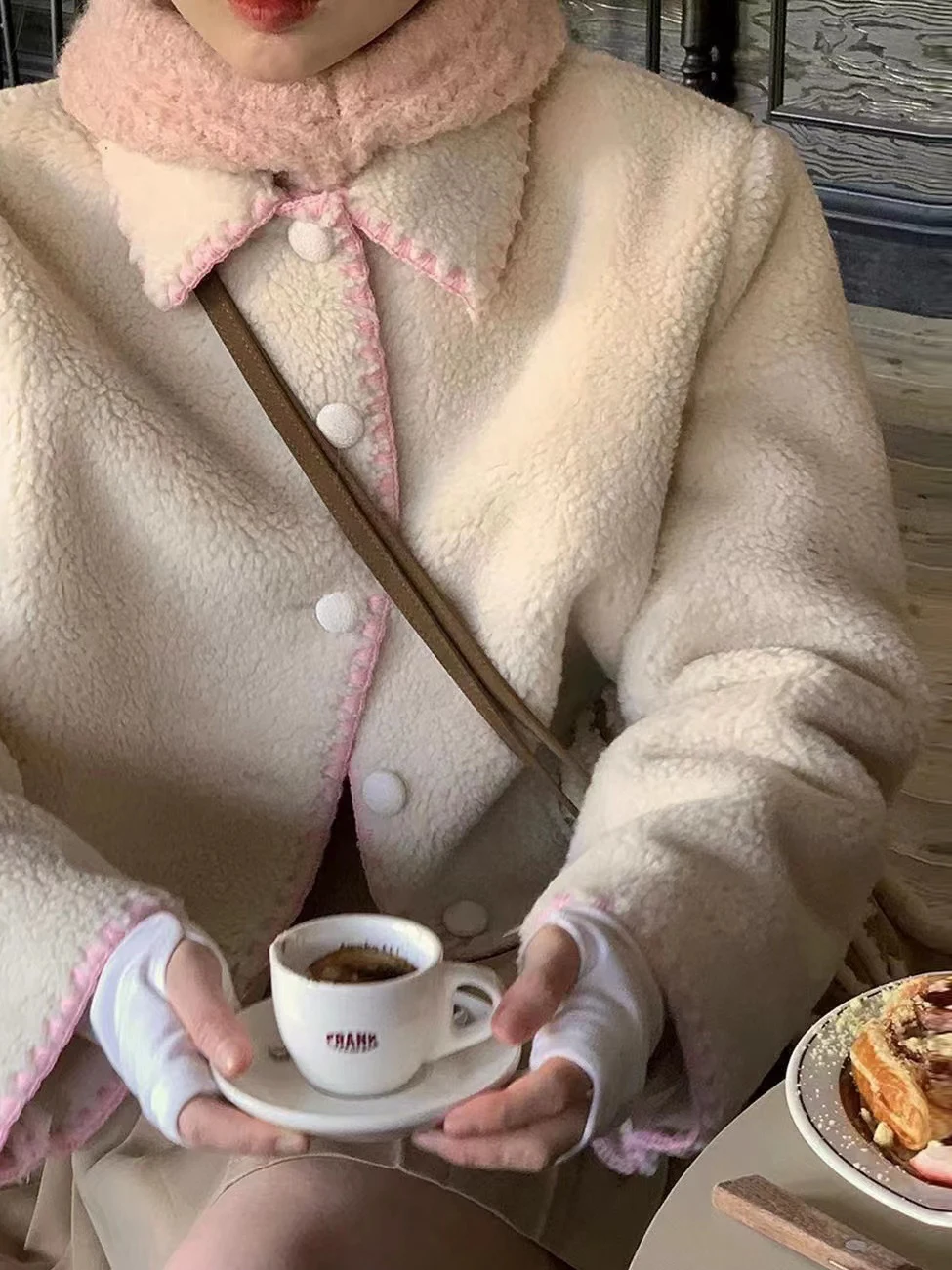 韓国風スレキュートカラーブロランファーコート レディースファッショナブルエイジディフュージングターンダウンカラーオールオーバーSディテール