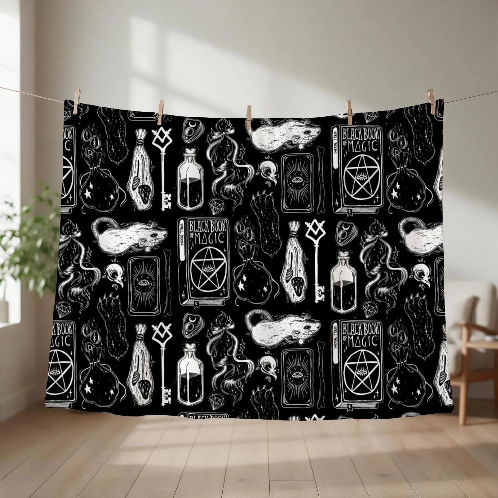 What's in my bag? Throw Blanket couch cozy soft plush fuzzy picnic outdoor blanket