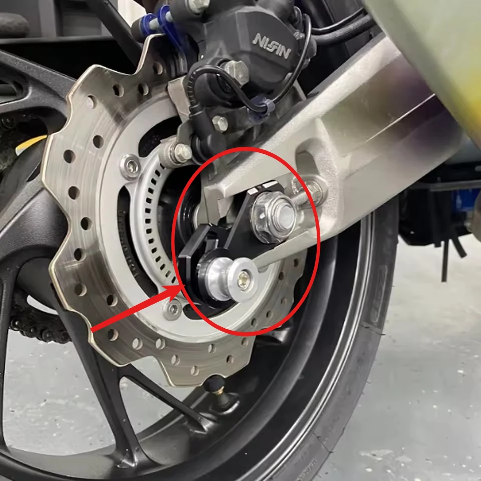 Motorcycle CNC Accessories For Honda CB650R CBR650R Rear Wheel Axle Stand Pick Up Hook Set Screw