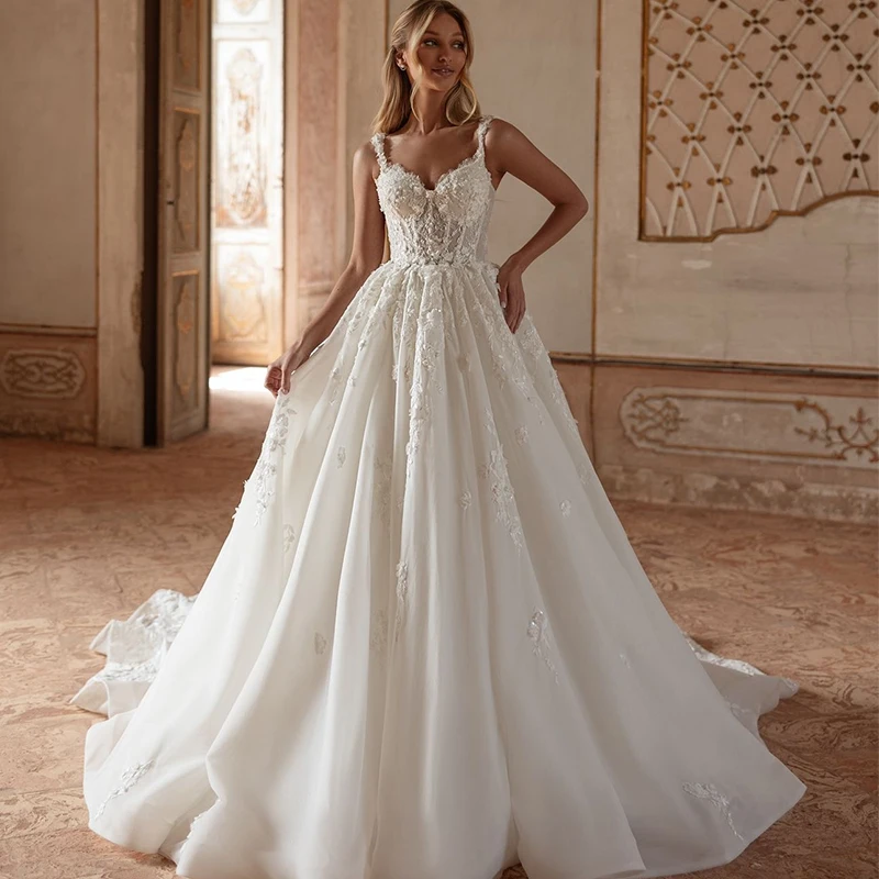 Luxury Wedding Dress Organza With Embroidery Appliques Ball Gown Spahrtti Strap V-Neck Bride Dress Lace Up Vestido De Novia