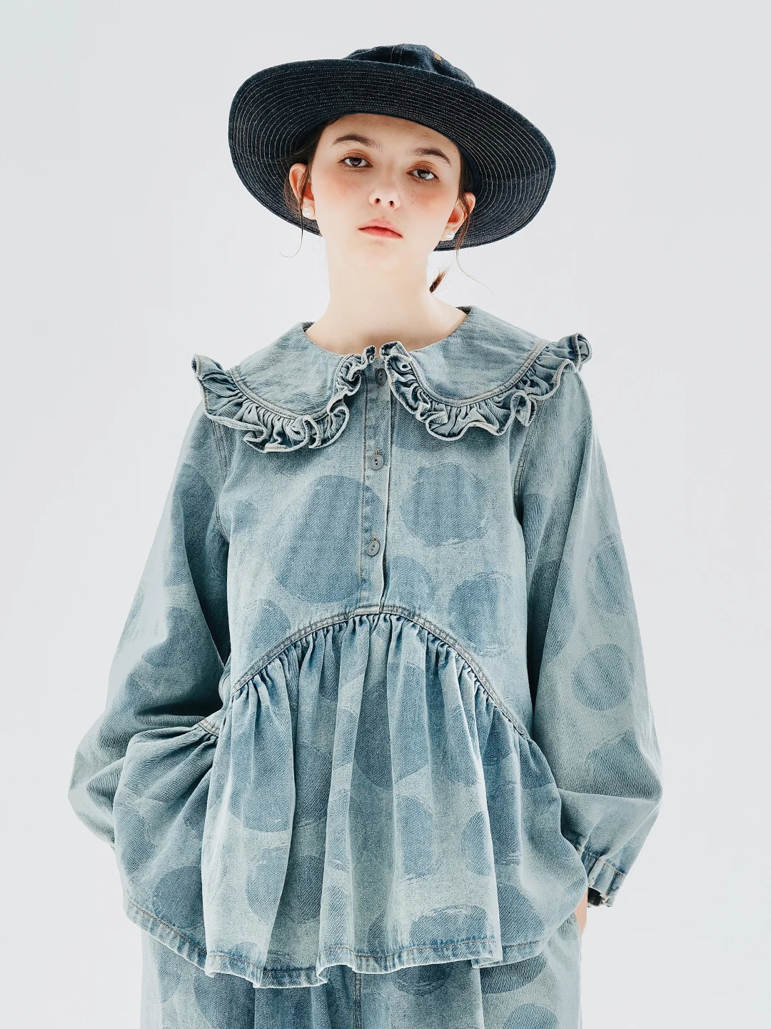

IMAKOKONI original design light blue denim long-sleeved shirt autumn and winter new polka dot print patchwork top 234200