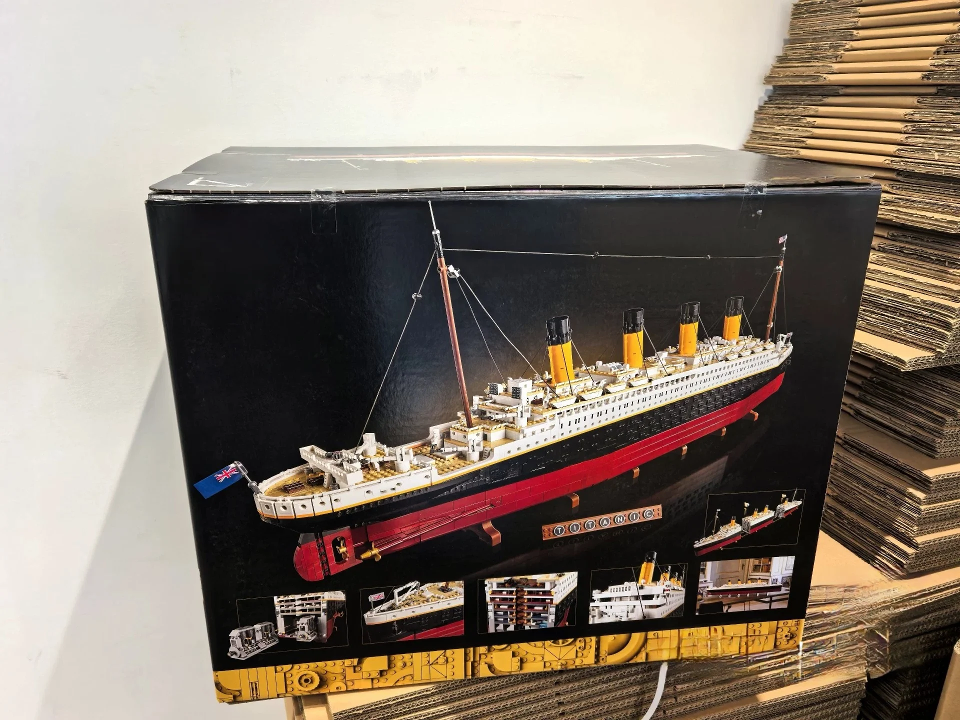 

Оригинальная коробка, игрушки «сделай сам», подарки для любви, 1,35 м, 9090 шт., большой круизный корабль Титаника, строительные блоки, совместимые с 10294 99023, кирпичами для детей