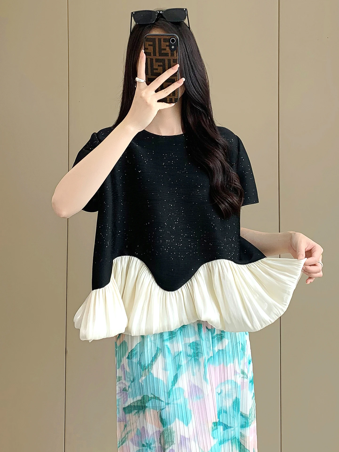 

Miyake Gold Dust Glitter Ruffled Tops Women 2025 Summer New T-shirt Sweet Lace Splicing Loose Short-sleeved T-shirt Women