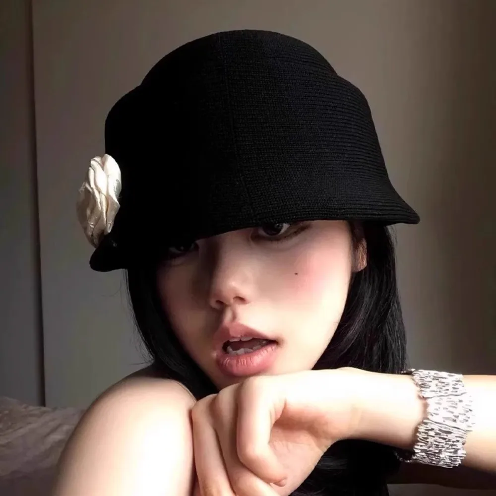 패션 프렌치 스타일 카멜리아 플라워 캡 우아한 컬 브림 플로럴 보울러 햇 헵번 영국 여성 정장 모자 여성용