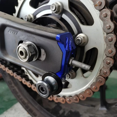 Imagen 2 del producto Para Yamaha FZ07 MT07 FZ-07 MT-07 FZ MT 07 2023 2022 motocicleta rueda trasera horquilla eje deslizador basculante soporte recoger ajustador de cadena