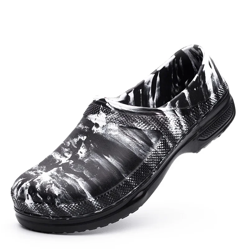 New Hotel Kitchen Clogs Non-slip Waterproof Oil-proof Work Shoes Breathable Resistant Kitchen Cook Chef Shoes Plus Size 2023