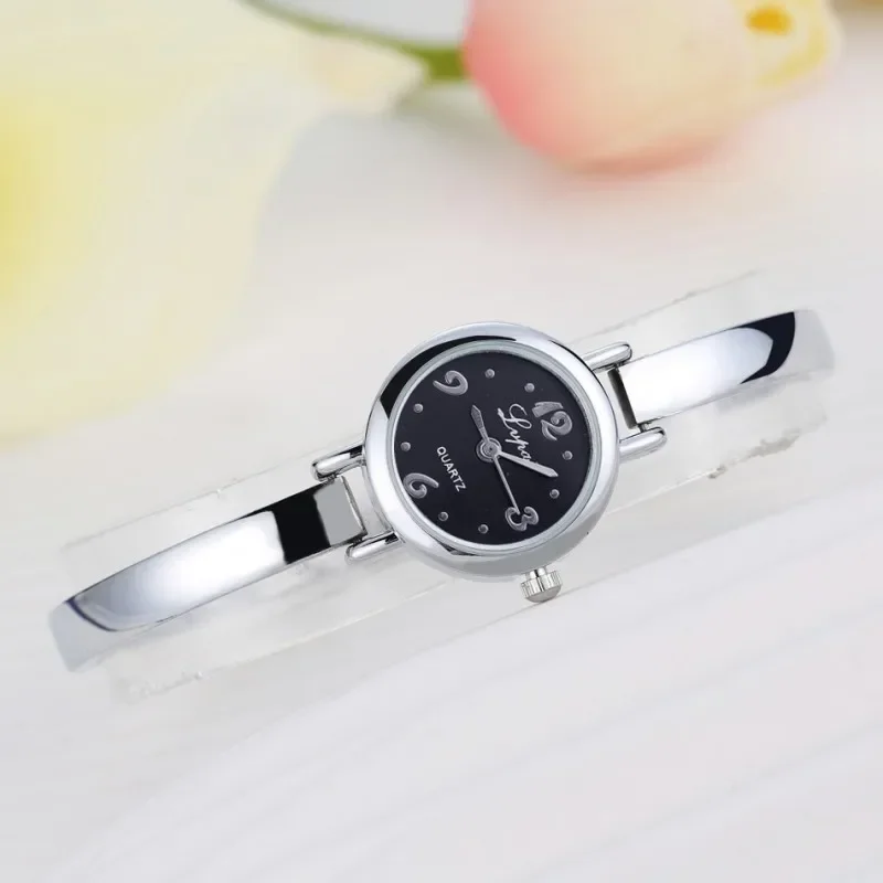 Luxury Watch Women Dress Bracelet Watch Fashion Crystal Quartz Wristwatch Classic Gold Ladies Casual Watch Lvpai Top Brand