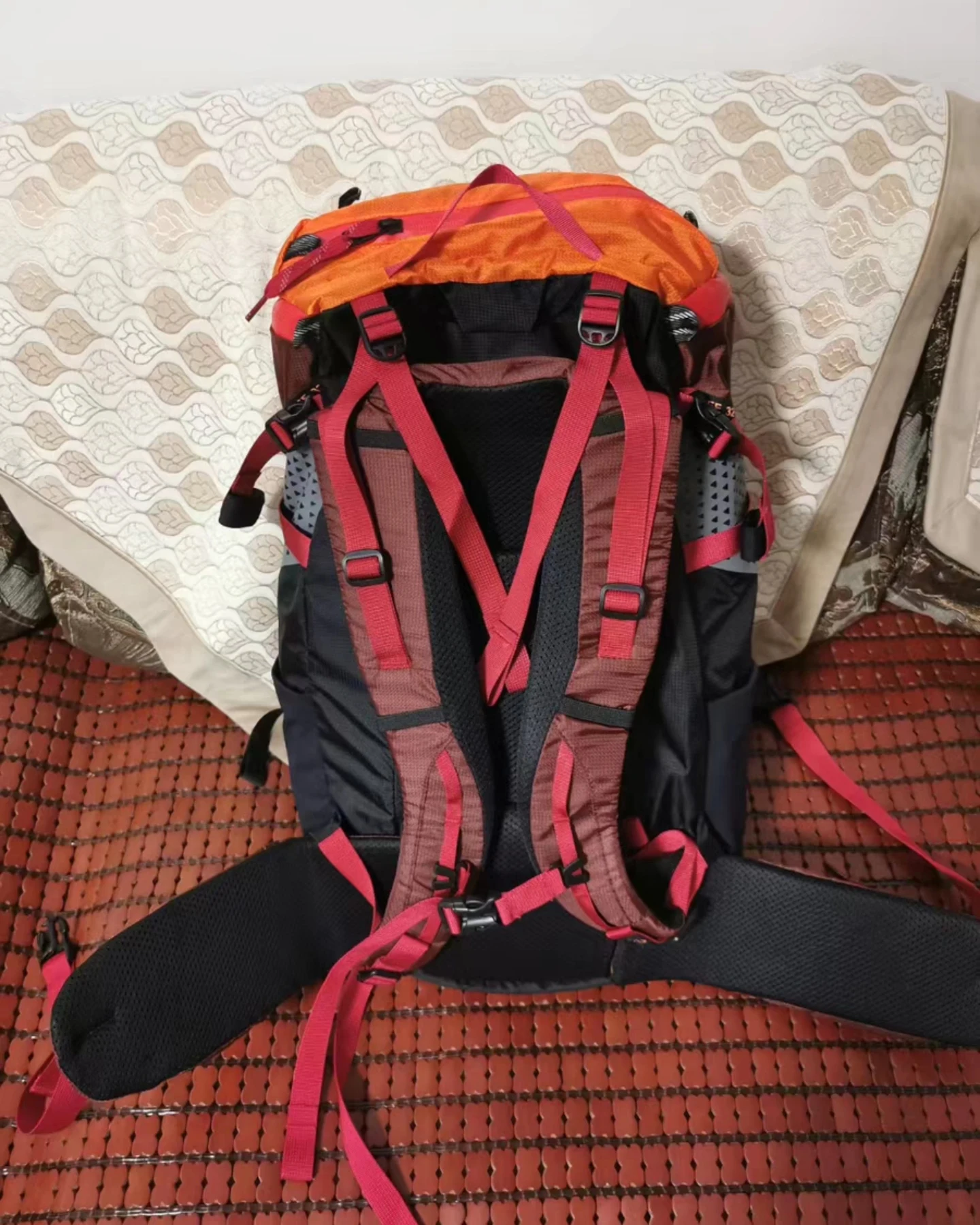 MYSTERY RANCH 2Day Firefighters Joint 32L Taktischer Outdoor-Bergsteiger-Reiserucksack Pendler-Rucksack – Detail 7