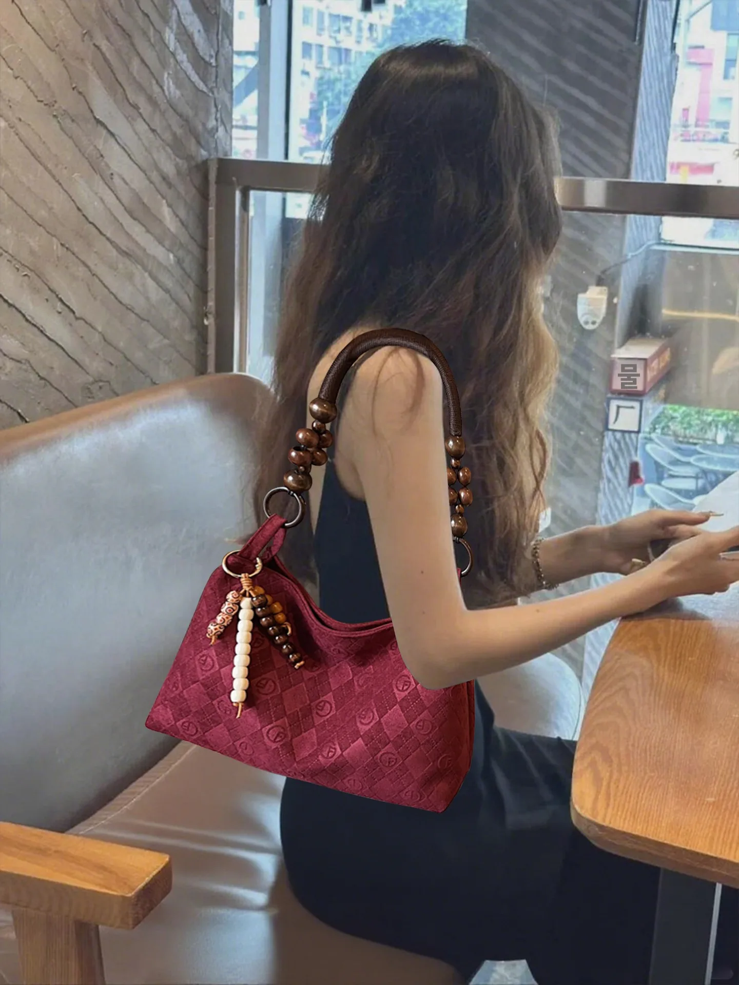 nuova-borsa-tote-da-donna-rossa-ricamata-con-perline-cinesi-grande-capacita-borsa-a-tracolla-singola-per-pendolarismo-casual-autunno-inverno