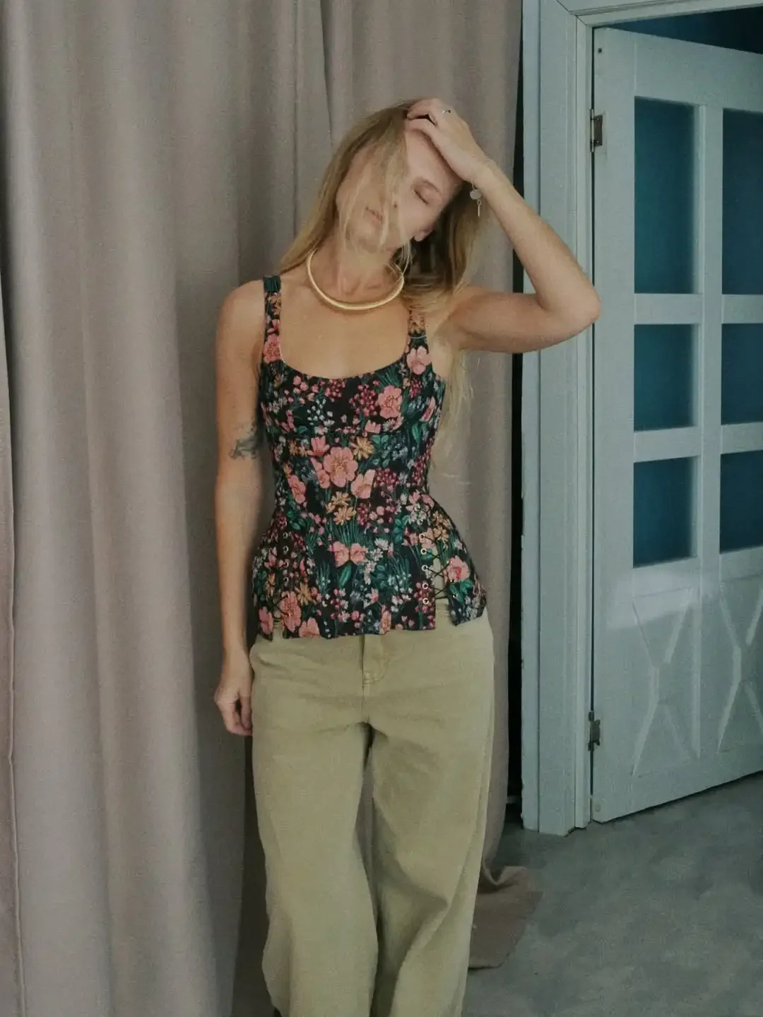 Women Black Floral Jacquard Sleeveless Slim Crop Tops Square Neck Side Lace‑up Waist-cinching Vest Lady Casual Street Clothing
