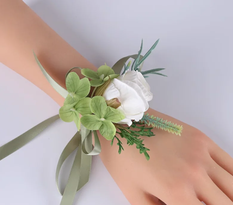Wrist flower bride and sister hand flower Western wedding business guest bracelet fresh white green.