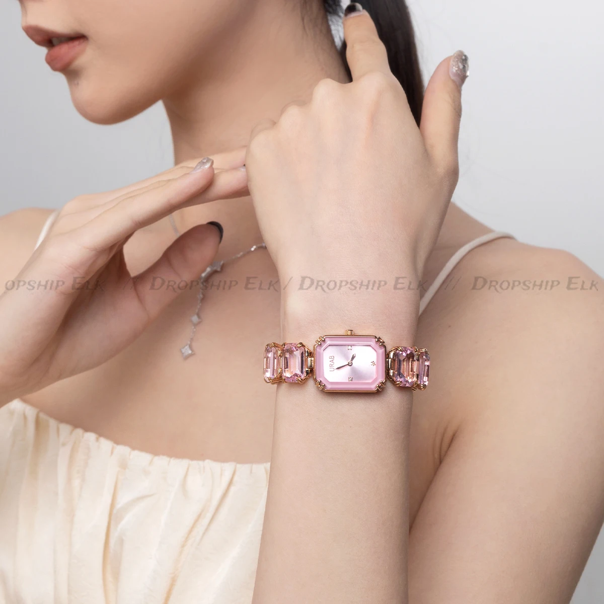 

Известный бренд, женские часы, большой водный браслет с бриллиантами, ремешок, кварцевые часы, модные женские подарочные наручные часы, роскошные часы