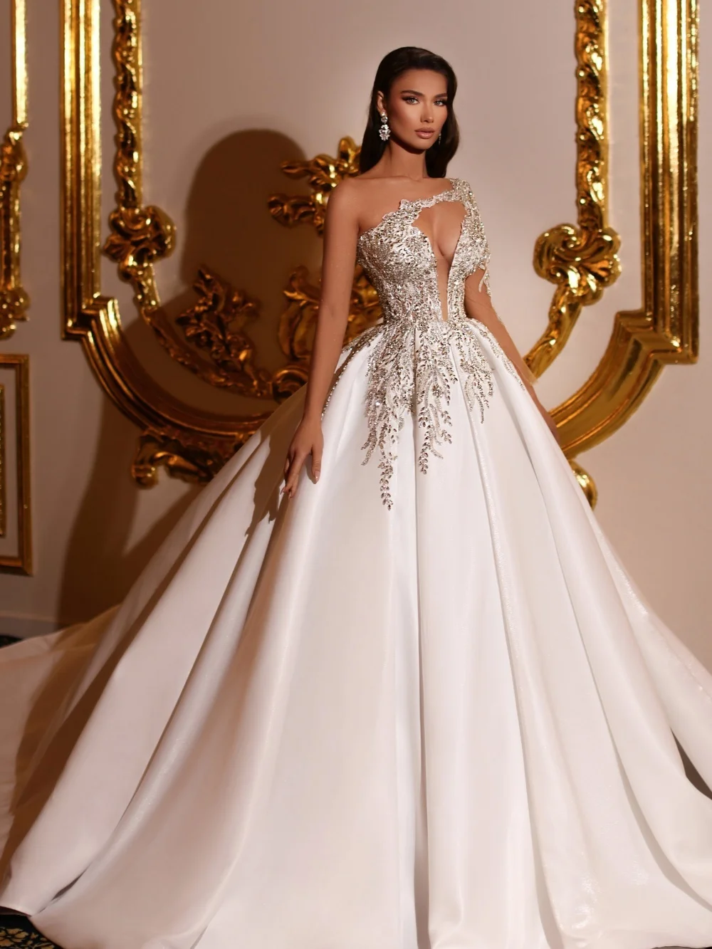 Regal One Shoulder Wedding Dress Single Beaded Deep V Floral Appliques Satin Ball Gown Bridal Gown Customized Vestidos De Novia