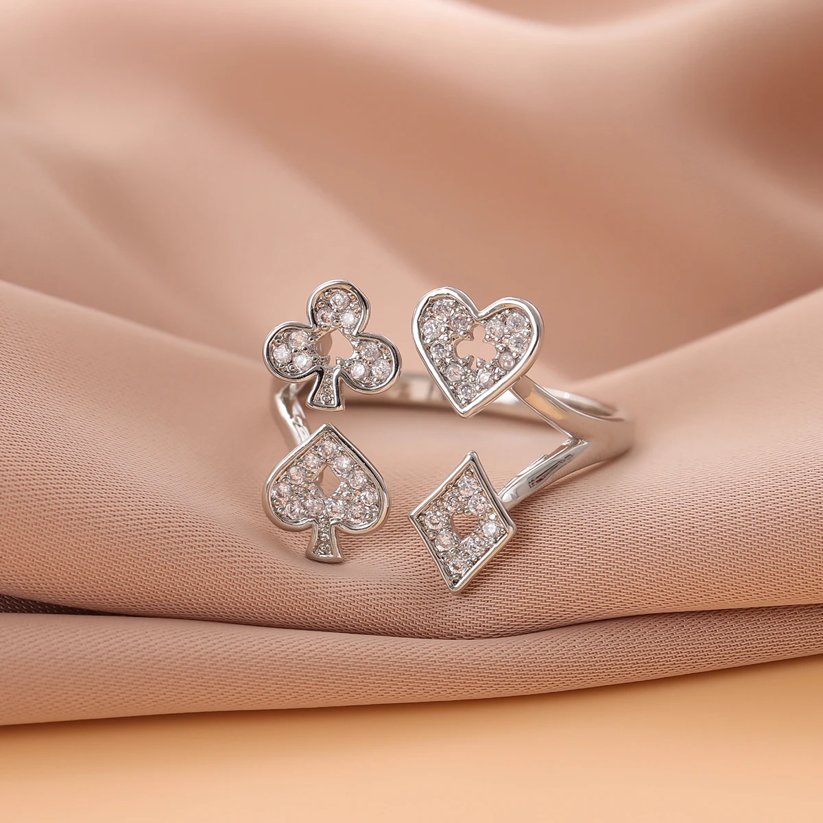 New Fashion Creative Playing Card 925 Sterling Silver Personality Peach Square Plum Blossom And Spade Opening Rings  R379