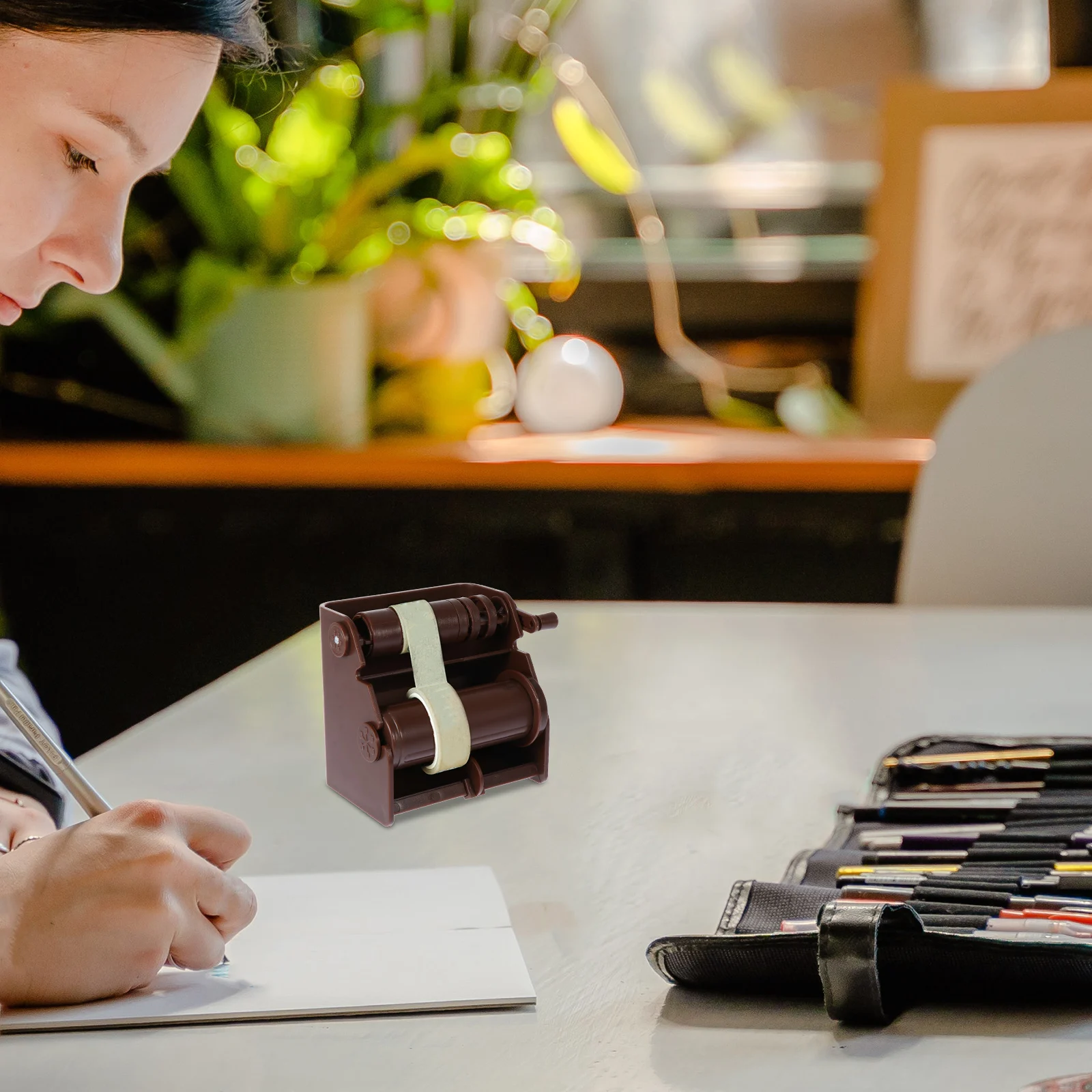 

2 Pcs Cute Retro Style Plastic Tape Dispenser Washi for 3cm Core Diameter Easy to Use Lightweight Storage