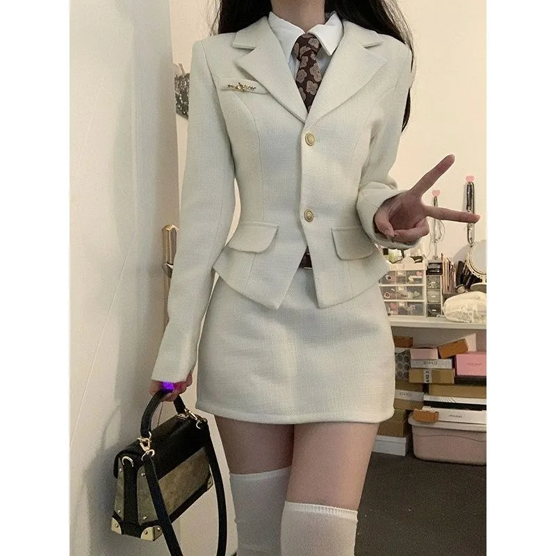 A New Autumn and Winter Plus-size Women's Suit Jacket + White Shirt + Hip-hugging Short Skirt Stylish Three-piece Set for Women