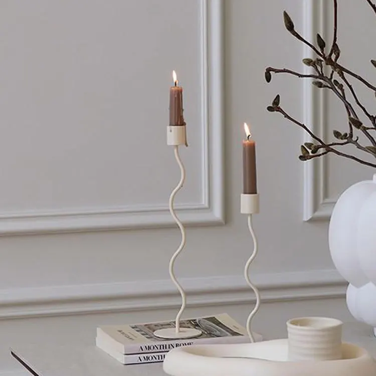 Minimalist Twisted Candlestick Holders Cast Iron Decorative Candle Holder for Table Decoration, Holiday, Wedding, Housewarming
