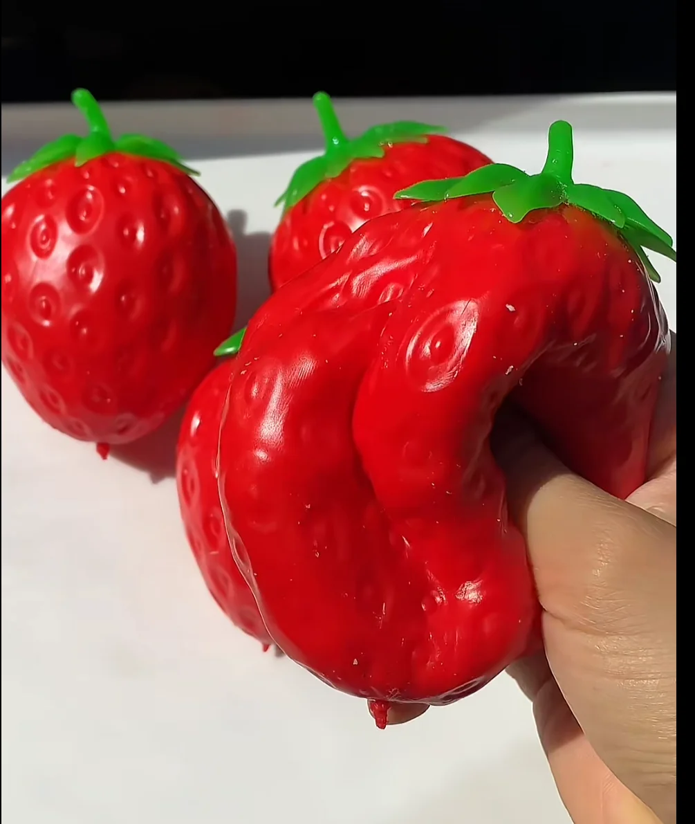 Crisp Strawberry Squishy Toy Building Block Filled ASMR Squeeze Toy Simulation Strawberry Model Stress Relief Fidget Toy