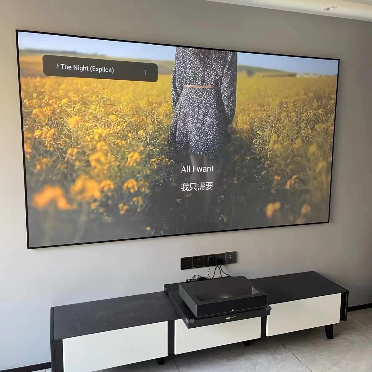 Fengmi Formovie Cinema 4K Pro โปรเจกเตอร์4K โปรเจกเตอร์2400ทีวี ANSI ลูเมน3GB 64GB beamer3840 * 2160P HDR ALPD3.0พิเศษระยะสั้นโยนโฮมเธียเตอร์