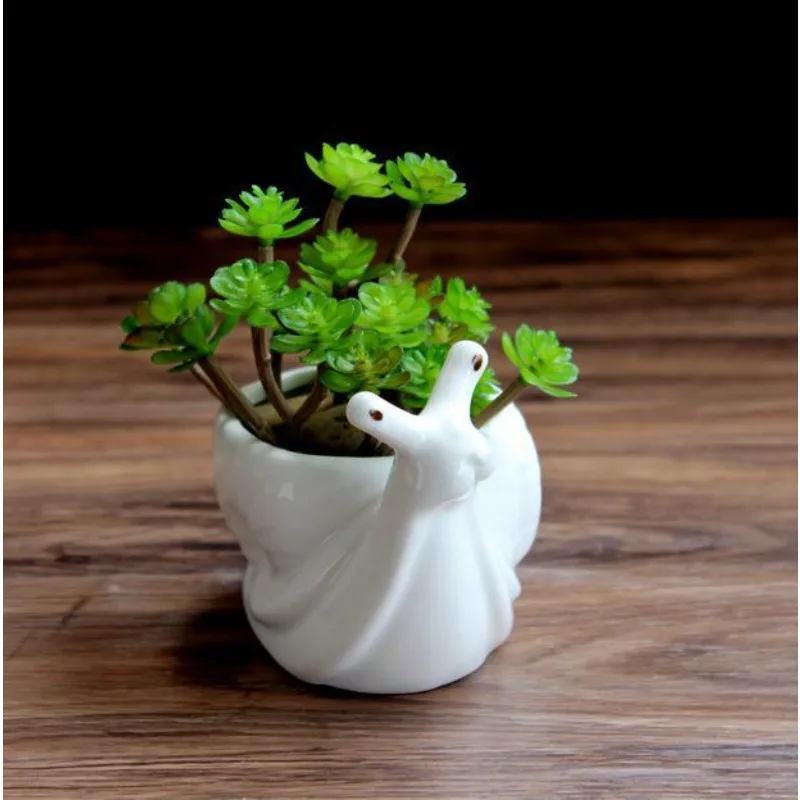 Snail Shaped Ceramic Planter, Cute Animal Succulent Pot with Drainage Hole, Whimsical Home Office Desk Decor, Garden Gift Idea